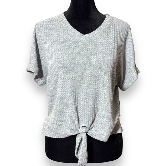 Walking on Sunshine Gray Waffle Knit V-Neck Tie Front Short Sleeve Crop Tee Top - Picture 1 of 16